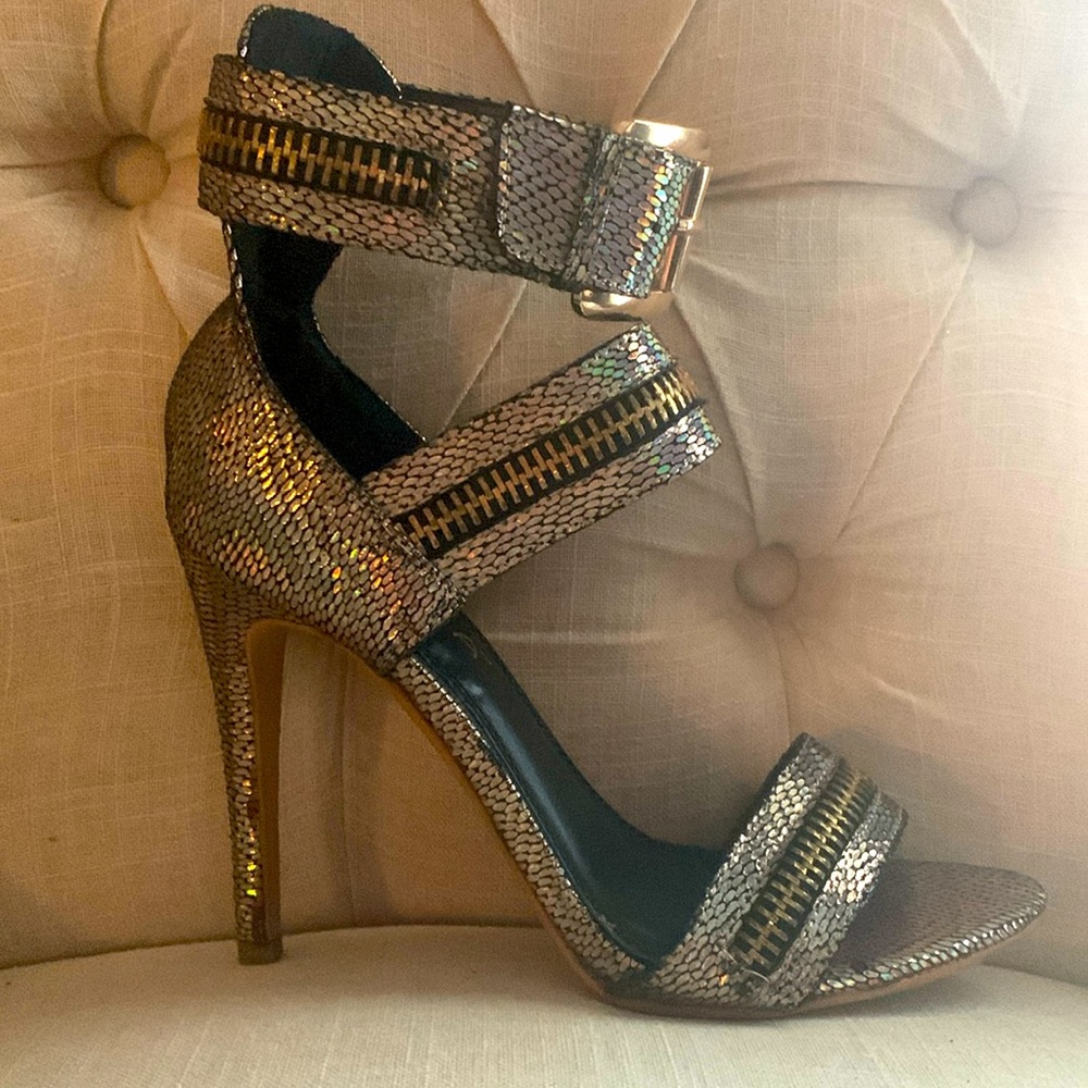 Metallic zipper strappy heels